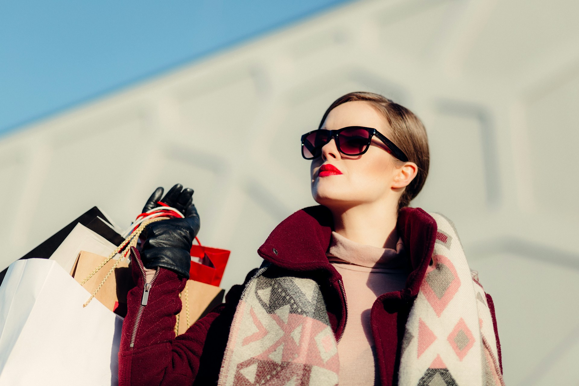 Challenges You Might Face When Dating Rich Women
