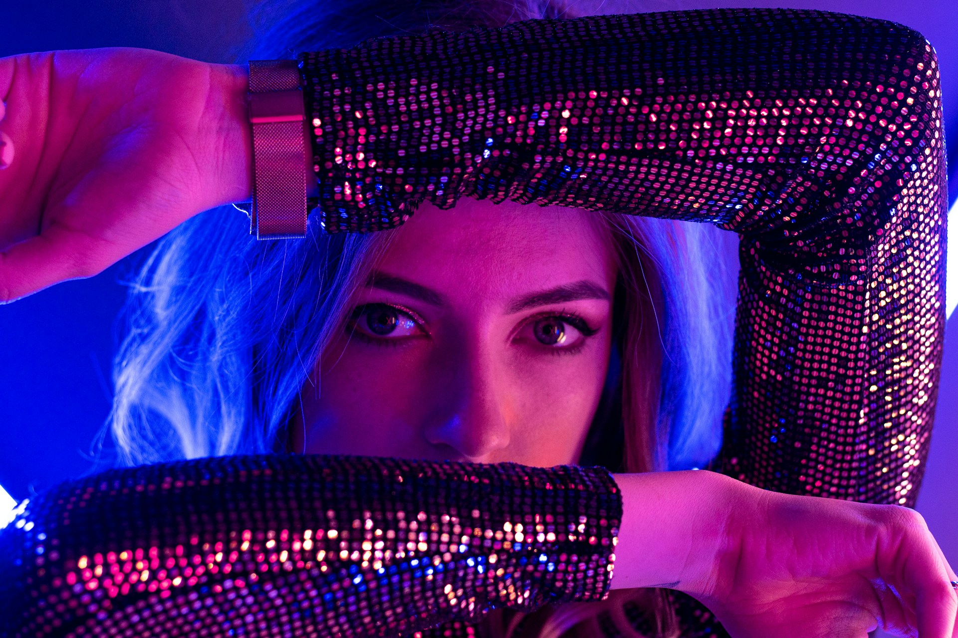 What Do You Need to Know Before Dating a Party Girl?