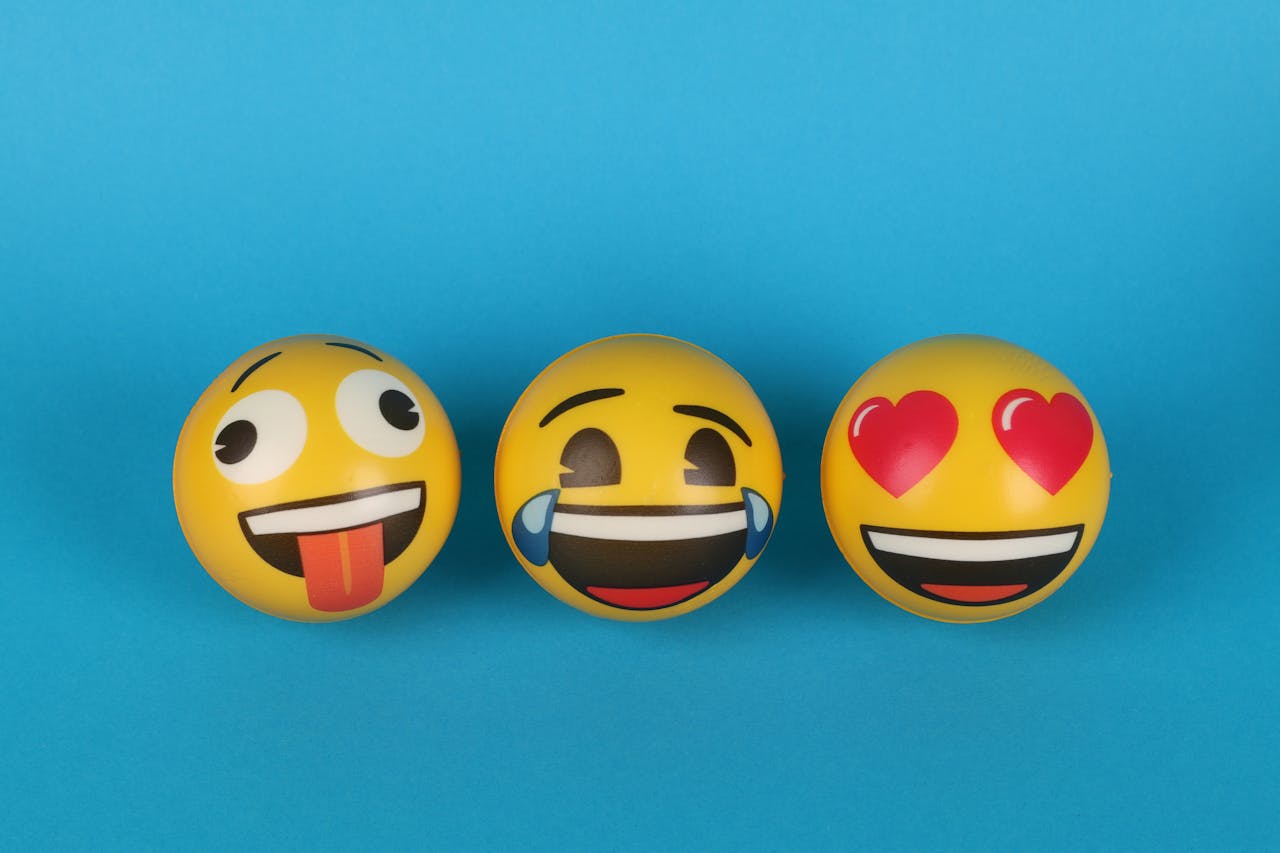 Flirty Emojis Are Your Way to a Hot Date