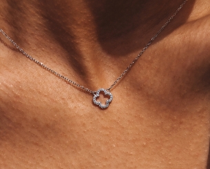 Elegant Clover Necklace